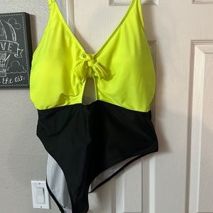 Shein black and neon yellow bathing suit. 3xl